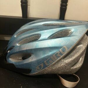 Giro Women's Skyla Cycling Helmet